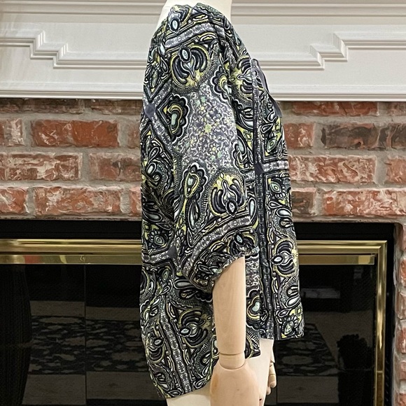 One World psychedelic abstract green and blue top / M / Excellent condit… - Picture 6 of 15